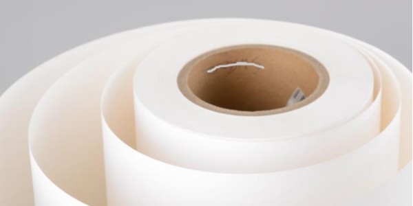 不干胶材料中的PVC不干胶和易碎纸有什么区别？